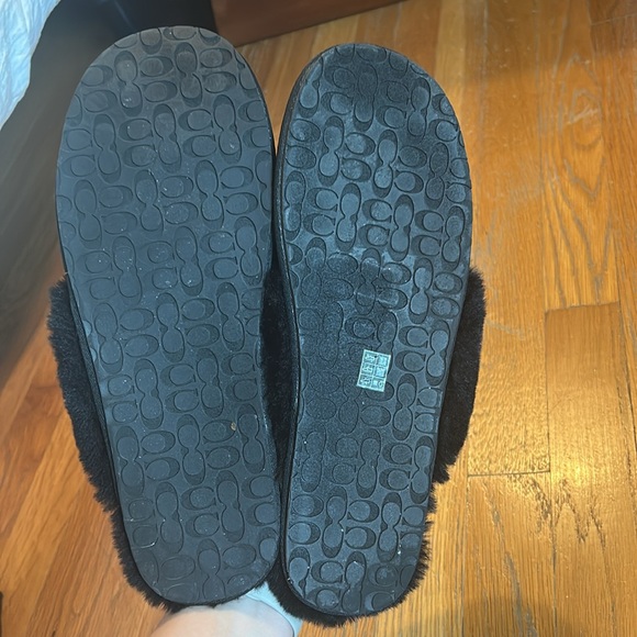 Coach Black Plush Slippers - Picture 4 of 5